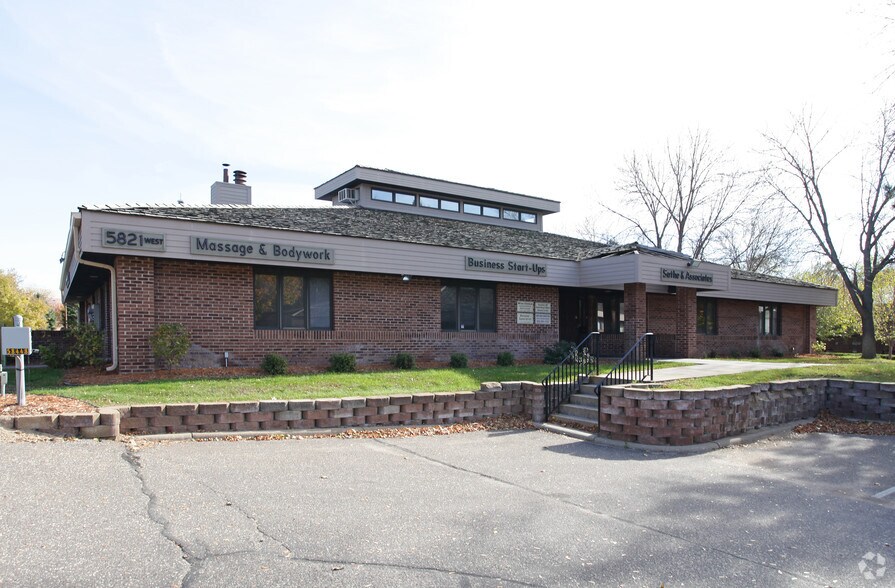 5821 Cedar Lake Rd, Saint Louis Park, MN à louer - Photo de l’immeuble – Image 2 sur 16