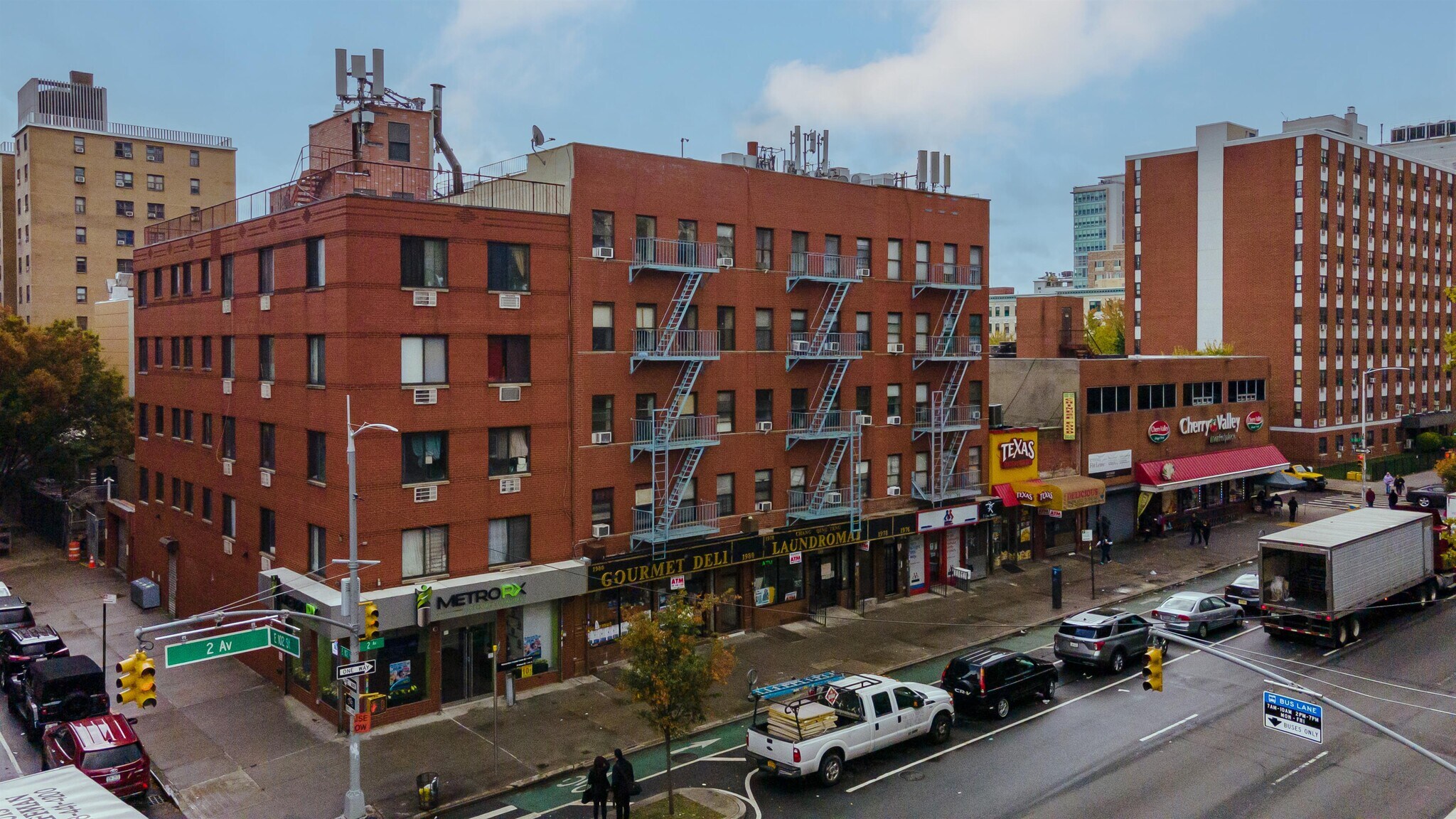 1978 2nd Ave, New York, NY à vendre Photo principale– Image 1 sur 8