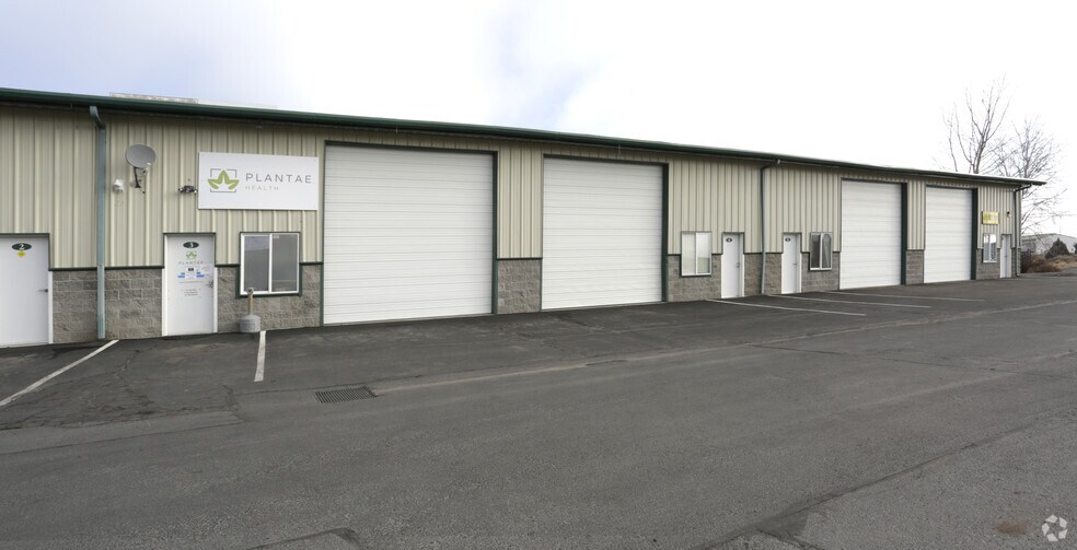 2675 SW High Desert Dr, Prineville, OR à louer - Photo de l’immeuble – Image 3 sur 4