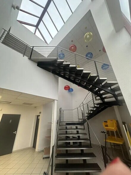 Bureau dans Blies-Guersviller à louer - Photo intérieure – Image 3 sur 12