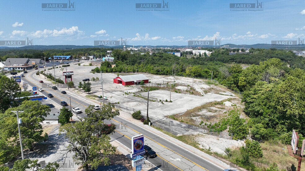 1157 W Hwy 76, Branson, MO à louer - Photo de l’immeuble – Image 2 sur 12