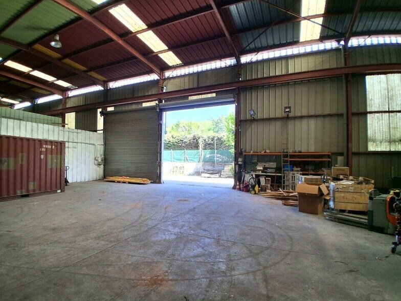 Industriel/Logistique dans Biot à louer - Photo de l’immeuble – Image 2 sur 4