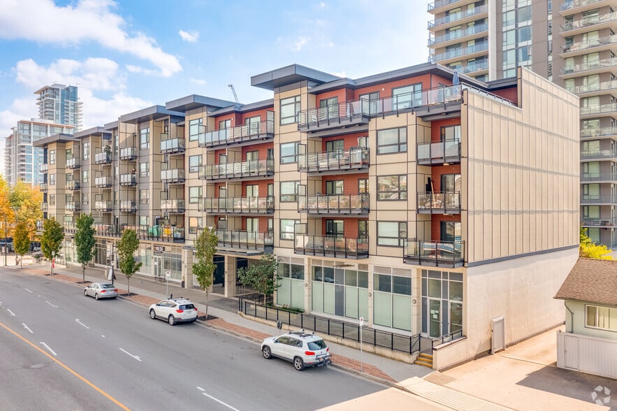 4468 Dawson St, Burnaby, BC à louer - Photo de l’immeuble – Image 3 sur 5