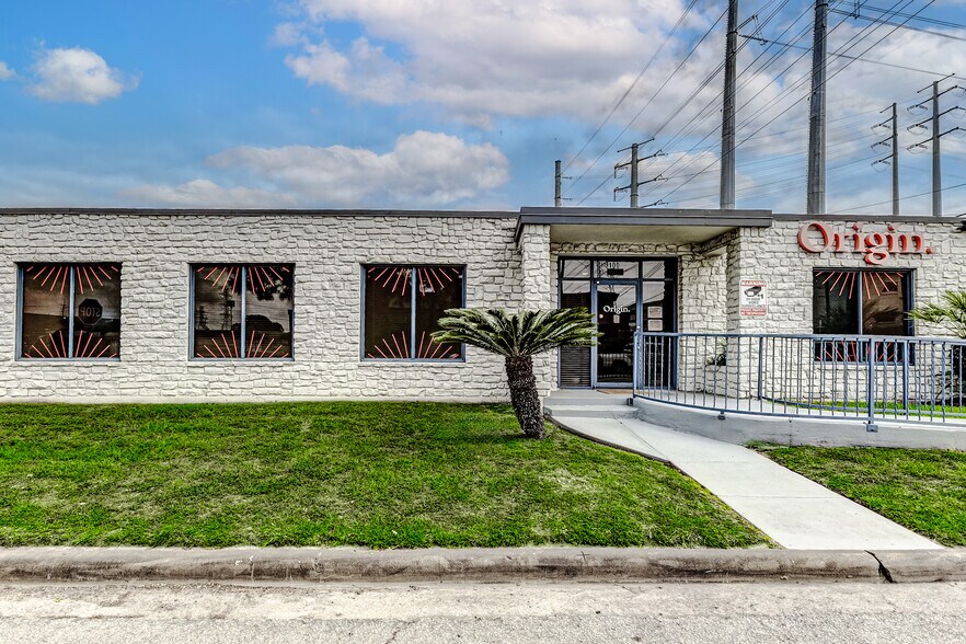 4950 Terminal St, Bellaire, TX à louer - Photo de l’immeuble – Image 2 sur 5