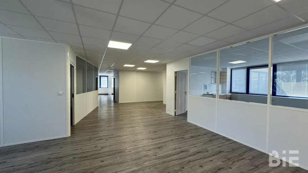 Bureau dans Mérignac à louer - Photo de l’immeuble – Image 2 sur 5