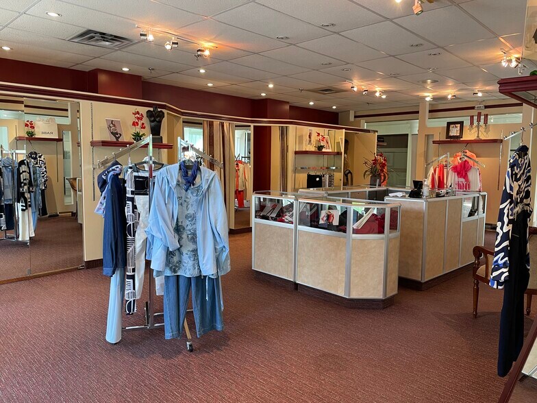 680 Av Victoria, St-Lambert, QC à louer - Photo intérieure – Image 3 sur 3