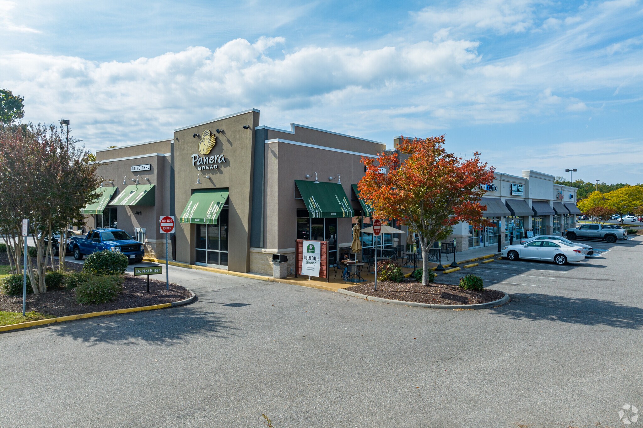 12540 Jefferson Davis Hwy, Chester, VA à louer Photo de l’immeuble– Image 1 sur 8