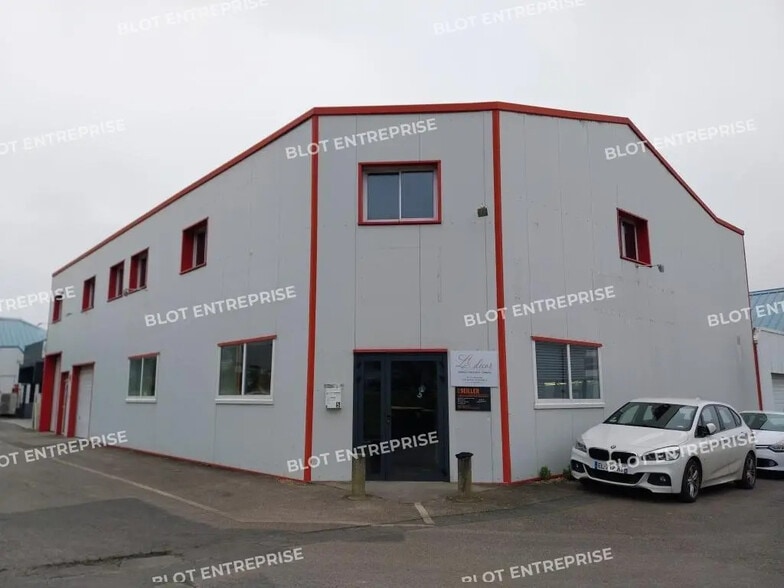 Bureau dans Theix-Noyalo à vendre - Photo de l’immeuble – Image 1 sur 5