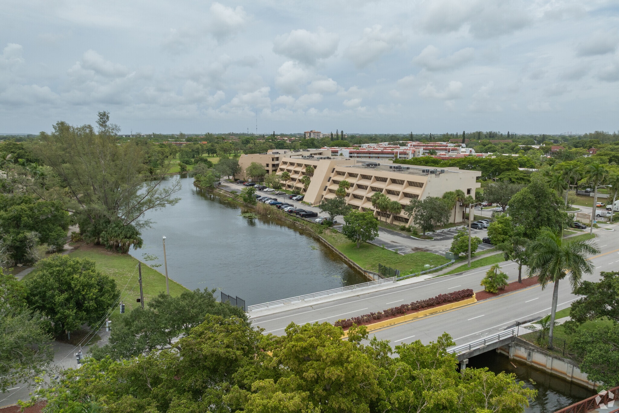 3800 Inverrary Blvd, Lauderhill, FL à vendre Photo principale– Image 1 sur 25