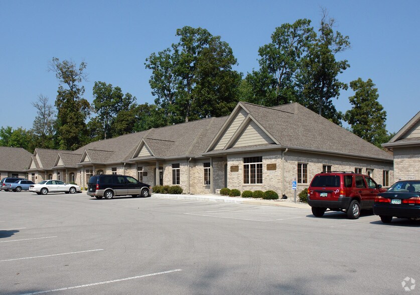 2841-2857 E Dupont Rd, Fort Wayne, IN à louer - Photo de l’immeuble – Image 3 sur 3