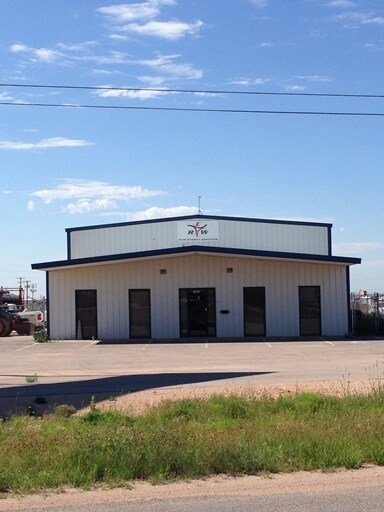 7903 W Industrial Ave, Midland, TX à louer - Photo de l’immeuble – Image 1 sur 25