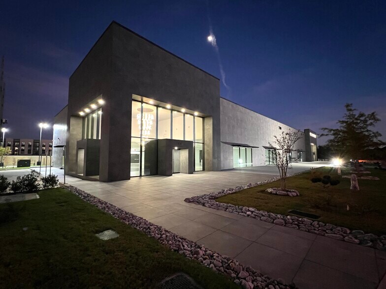 7300 Riverside Dr, Irving, TX à louer - Photo de l’immeuble – Image 1 sur 20