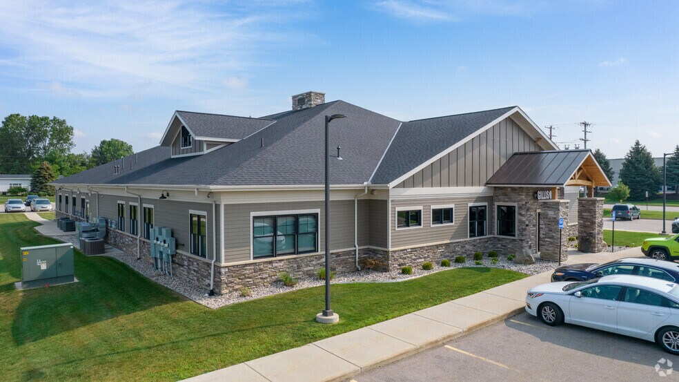 5675 Burlingame Ave SW, Grand Rapids, MI à louer - Photo de l’immeuble – Image 2 sur 3