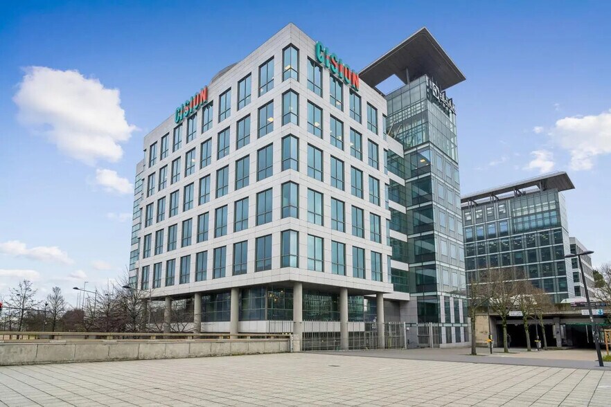 10 Avenue Du Stade De France, Saint-Denis à louer - Photo de l’immeuble – Image 1 sur 17