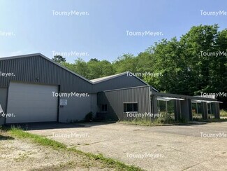 Plus de détails pour Local d'activités à louer