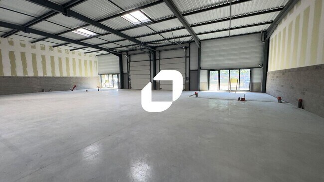 Plus de détails pour 7 Rue De La Gare, Schweighouse-sur-Moder - Local d'activités à louer