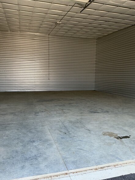 19380 Webster st, Spring Hill, KS à louer - Photo de l’immeuble – Image 2 sur 9