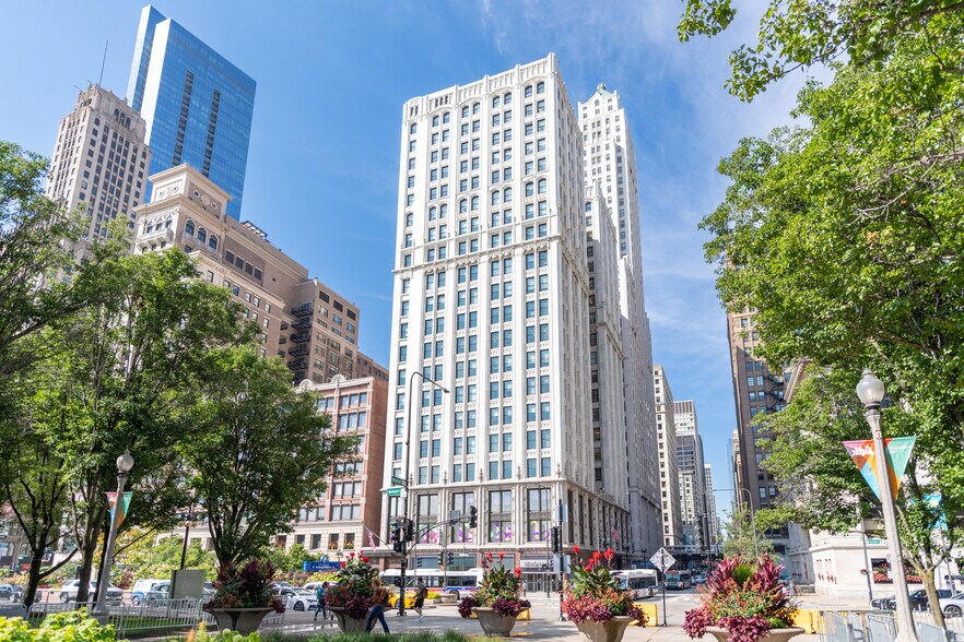 30 N Michigan Ave, Chicago, IL à louer - Photo de l’immeuble – Image 3 sur 18