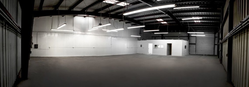 8266 Sultana Ave, Fontana, CA à louer - Photo de l’immeuble – Image 3 sur 6