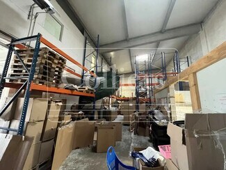 Plus de détails pour Bureau, Local d'activités à louer