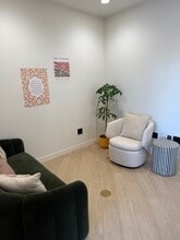 1154 S Robertson Blvd, Los Angeles, CA à louer Photo de l’immeuble– Image 2 sur 4