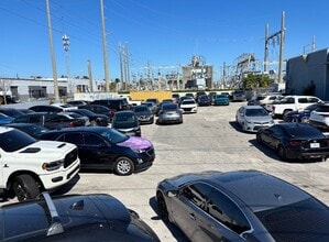 3600 NE 5th Ave, Oakland Park, FL à louer Autre– Image 2 sur 7