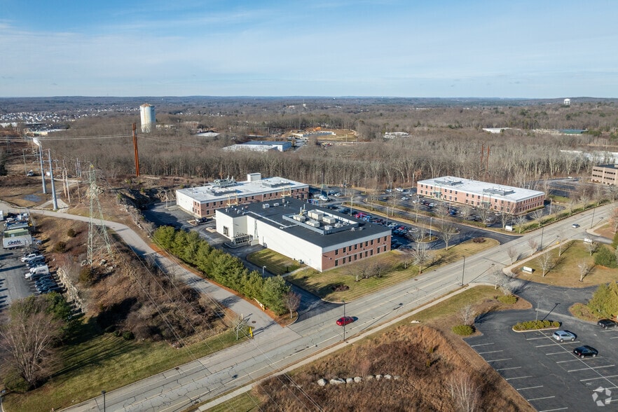 900 Highland Corporate Dr, Cumberland, RI à vendre - Aérien – Image 3 sur 4