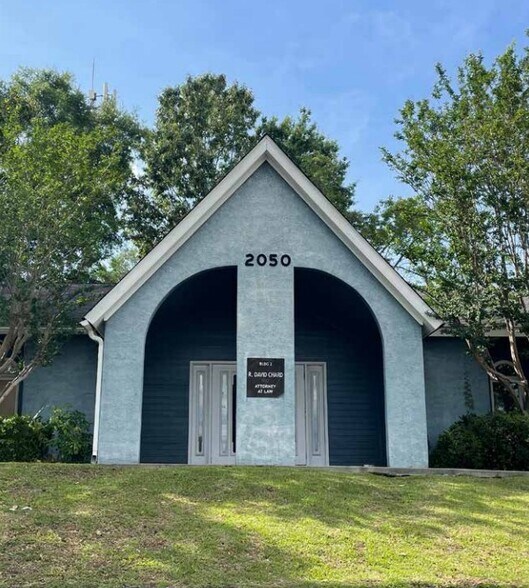 2050 Spaulding Dr, Charleston, SC à vendre - Photo de l’immeuble – Image 2 sur 3