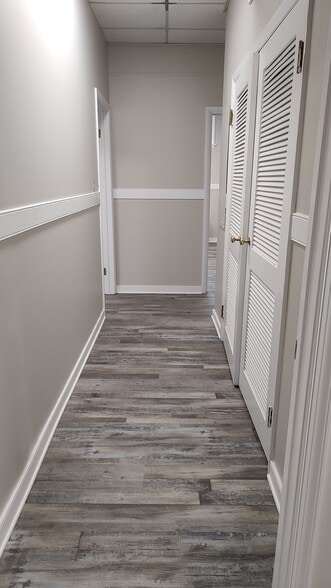 20 E Tabb St, Petersburg, VA à louer - Photo intérieure – Image 3 sur 17