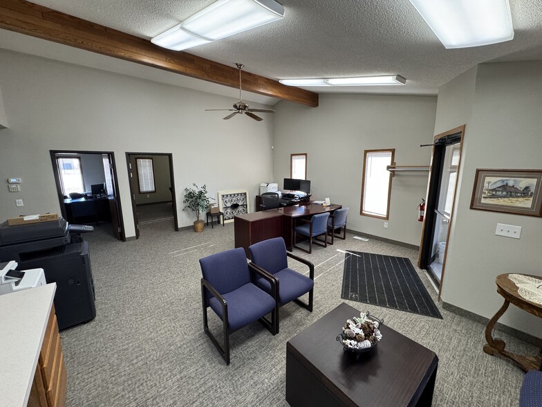 5437 212th St W, Farmington, MN à louer - Photo de l’immeuble – Image 3 sur 10