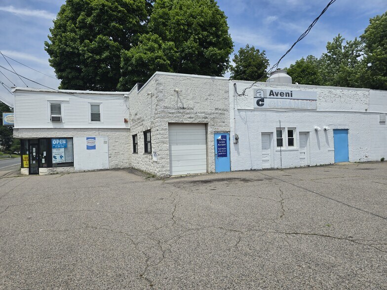 224 Plymouth St, Holbrook, MA à vendre - Photo de l’immeuble – Image 2 sur 6