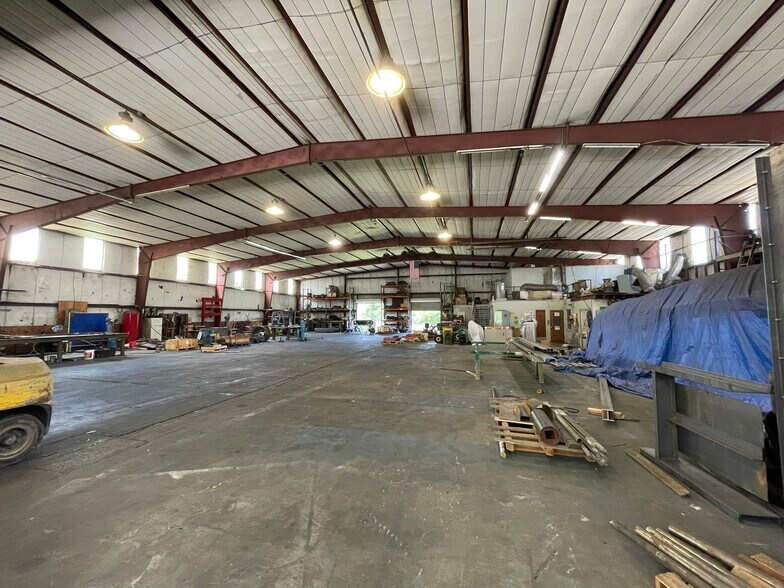 736 1st St SW, Ruskin, FL à vendre - Photo de l’immeuble – Image 3 sur 6