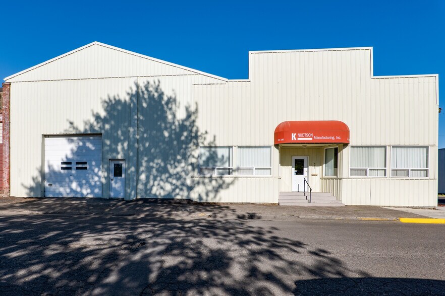 489 Front St, Junction City, OR à vendre - Photo de l’immeuble – Image 1 sur 22