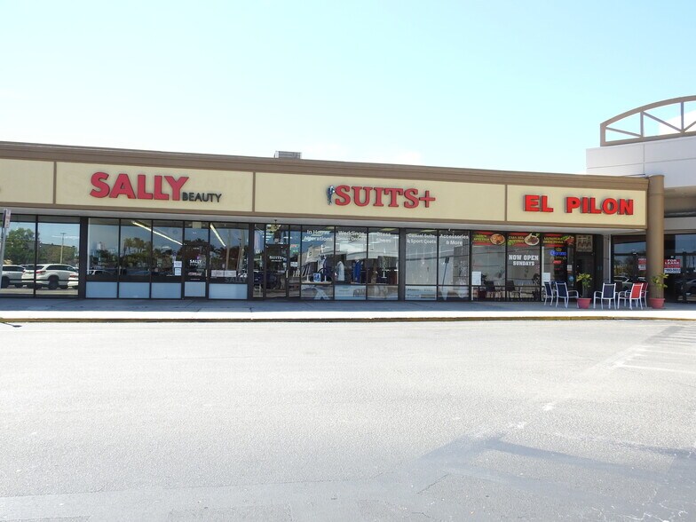 4606-4666 S Cleveland Ave, Fort Myers, FL à louer - Photo de l’immeuble – Image 3 sur 6