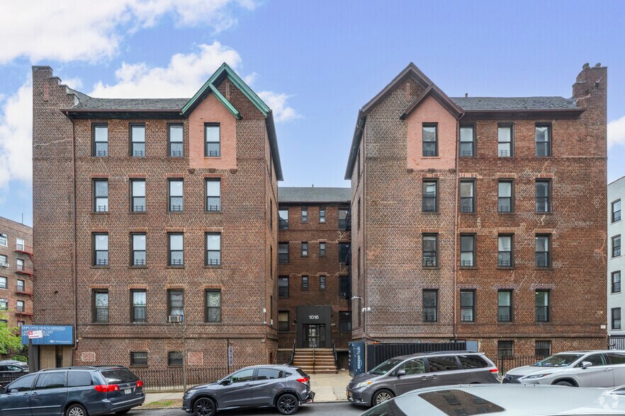 5008 Fort Hamilton Pky, Brooklyn, NY à louer - Photo de l’immeuble – Image 3 sur 6
