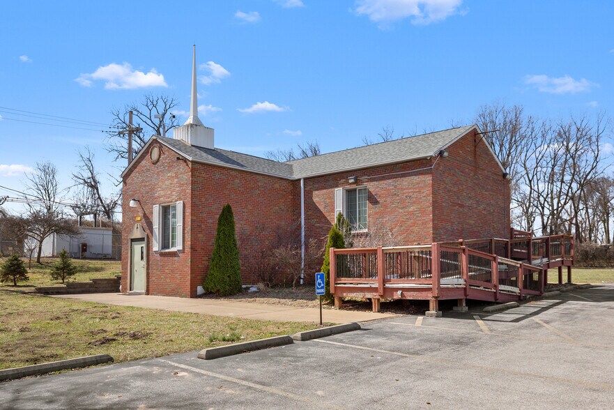 7011 Howdershell Rd, Hazelwood, MO à vendre - Photo de l’immeuble – Image 3 sur 33