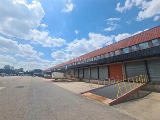 Plus de détails pour Local d'activités à louer