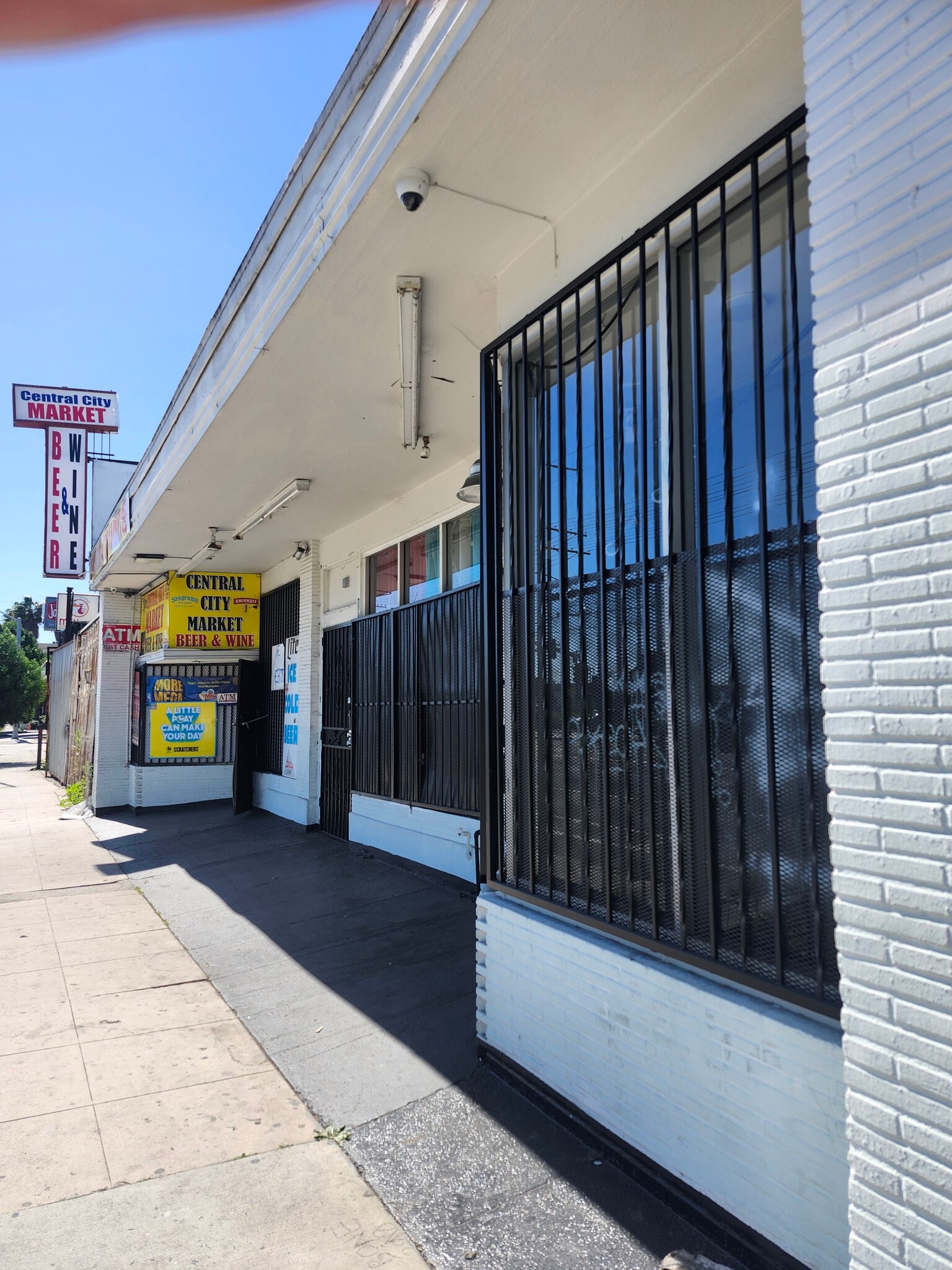 10209 S Central Ave, Los Angeles, CA à louer Photo intérieure– Image 1 sur 6