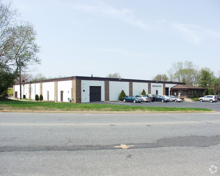 2215 Allenwood Rd, Wall Township, NJ à louer - Photo principale – Image 1 sur 7