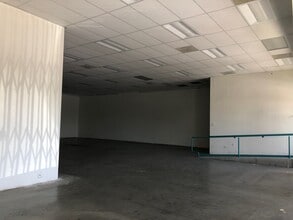 9070 Van Nuys Blvd, Panorama City, CA à louer Photo intérieure– Image 1 sur 3