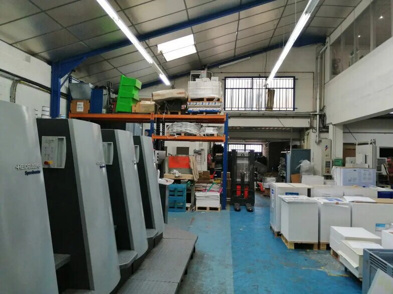 Local d'activités dans Maisons-Alfort à vendre - Photo intérieure – Image 1 sur 7