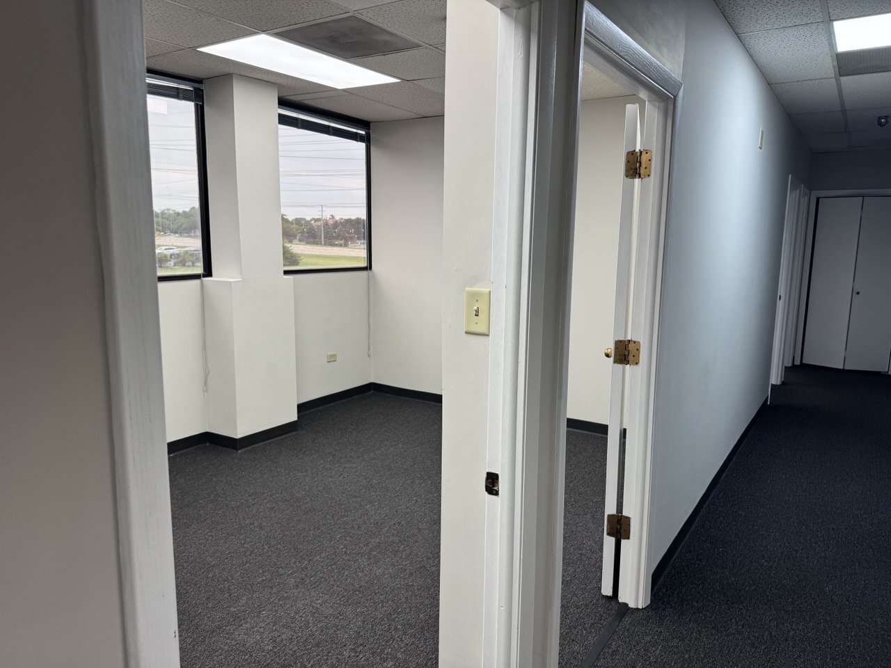 210 N Hammes Ave, Joliet, IL à louer Photo intérieure– Image 1 sur 5