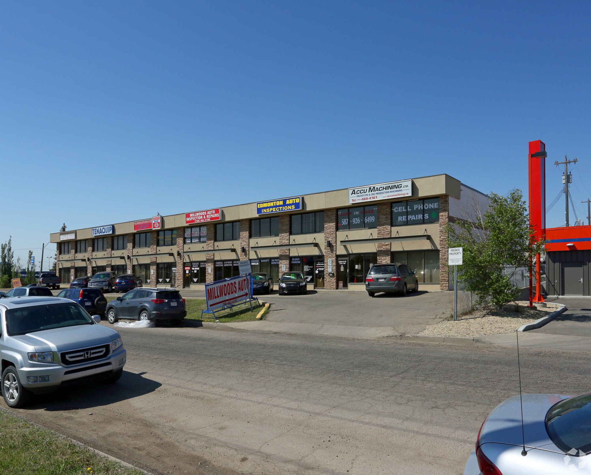 3456 91 St St NW, Edmonton, AB à louer Photo principale– Image 1 sur 7