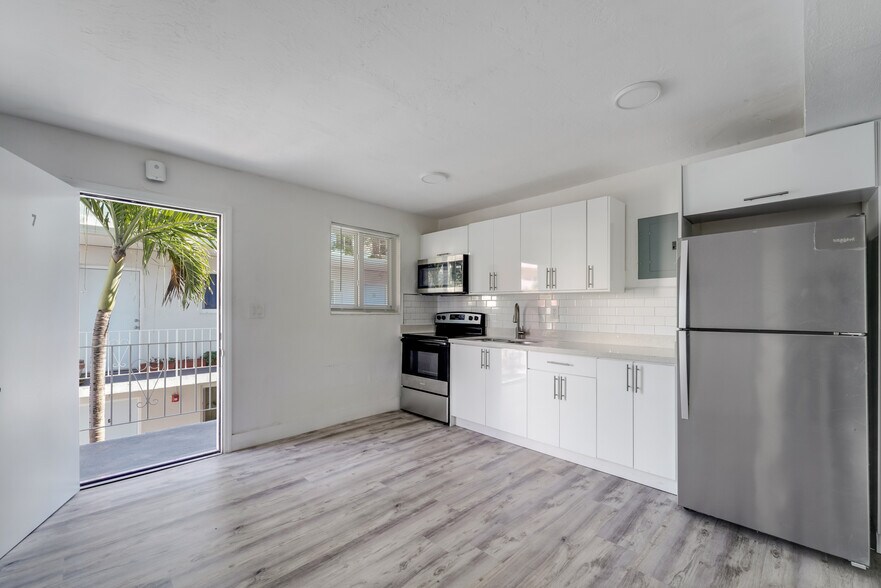 1630 NW 18th St, Miami, FL à vendre - Photo intérieure – Image 3 sur 14
