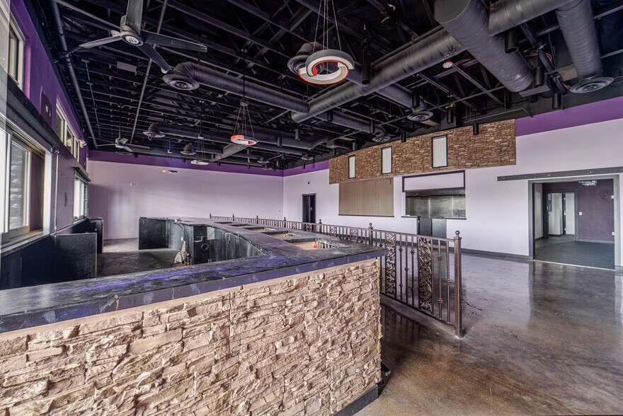 2645 St. Rose Pky, Henderson, NV à louer - Photo de l’immeuble – Image 2 sur 13