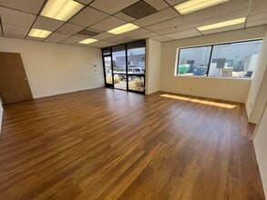 310 Shaw Rd, South San Francisco, CA à louer Photo intérieure– Image 1 sur 6