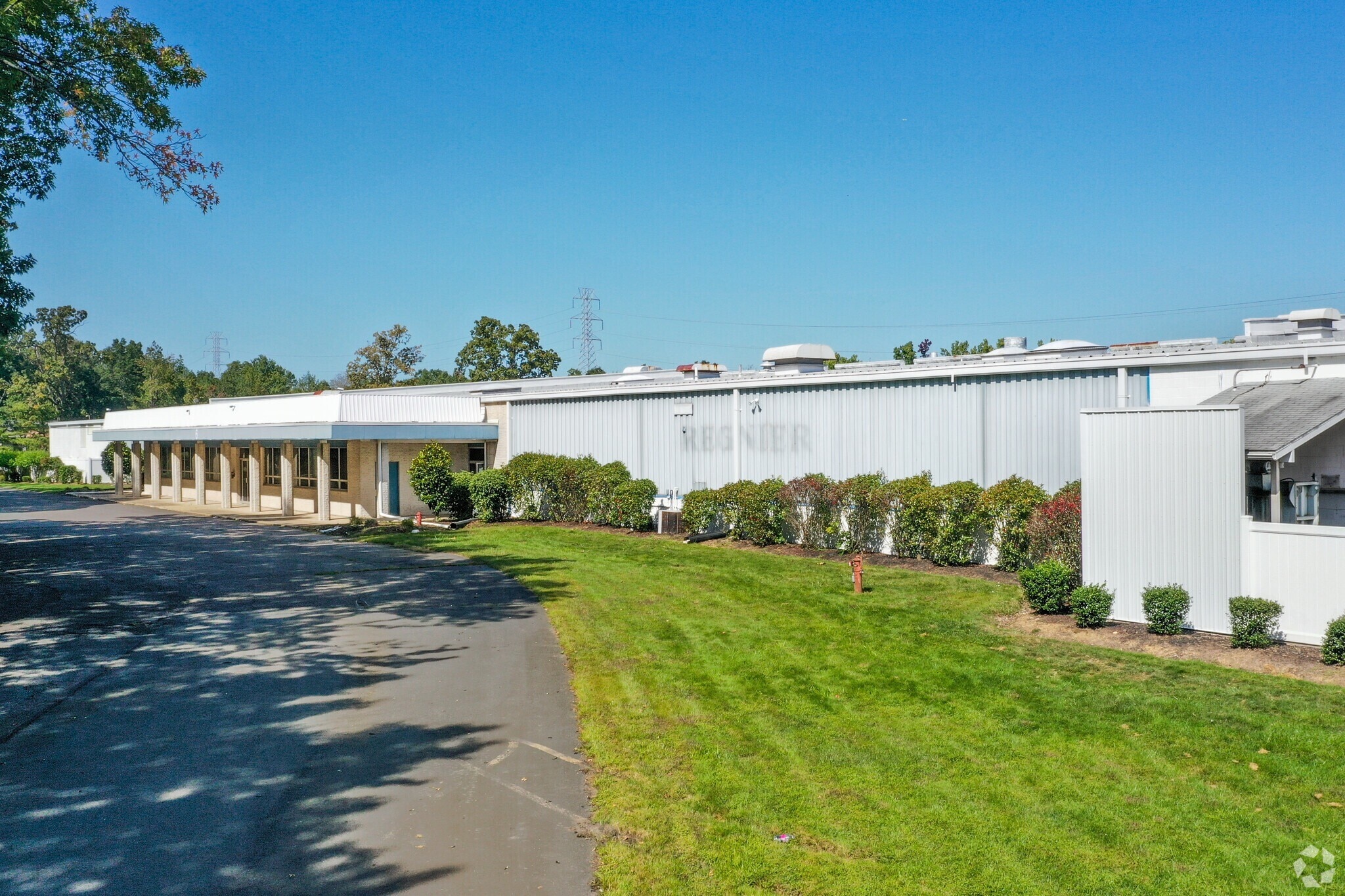 6 Princess Rd, Lawrenceville, NJ à louer Photo de l’immeuble– Image 1 sur 2