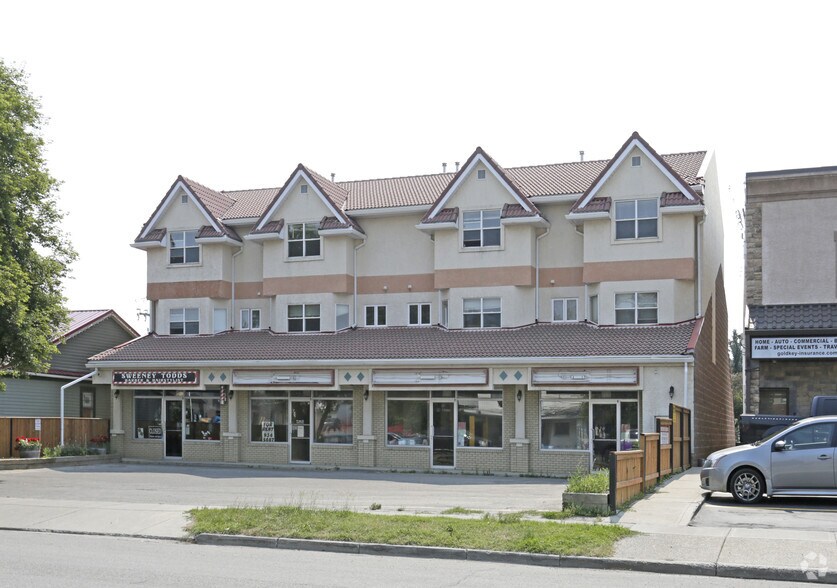 227-231 3rd Ave, Strathmore, AB à louer - Photo de l’immeuble – Image 2 sur 15
