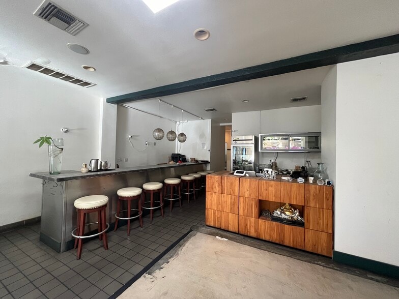 3221 Pico Blvd, Santa Monica, CA à vendre - Photo de l’immeuble – Image 3 sur 7