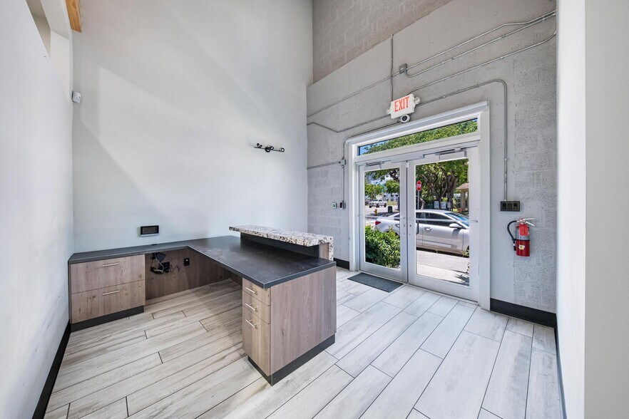 3305 SW 37th Ave, Miami, FL à vendre - Photo de l’immeuble – Image 2 sur 124